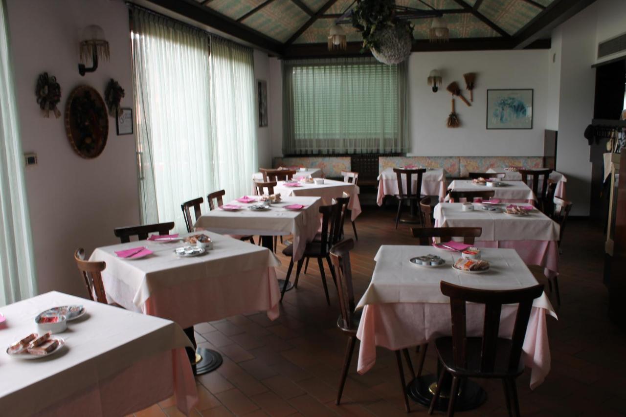 Hotel O'Scugnizzo 2 ベッルーノ エクステリア 写真