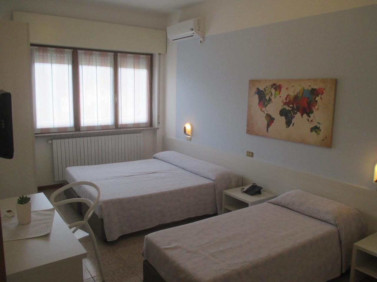 Hotel O'Scugnizzo 2 ベッルーノ エクステリア 写真