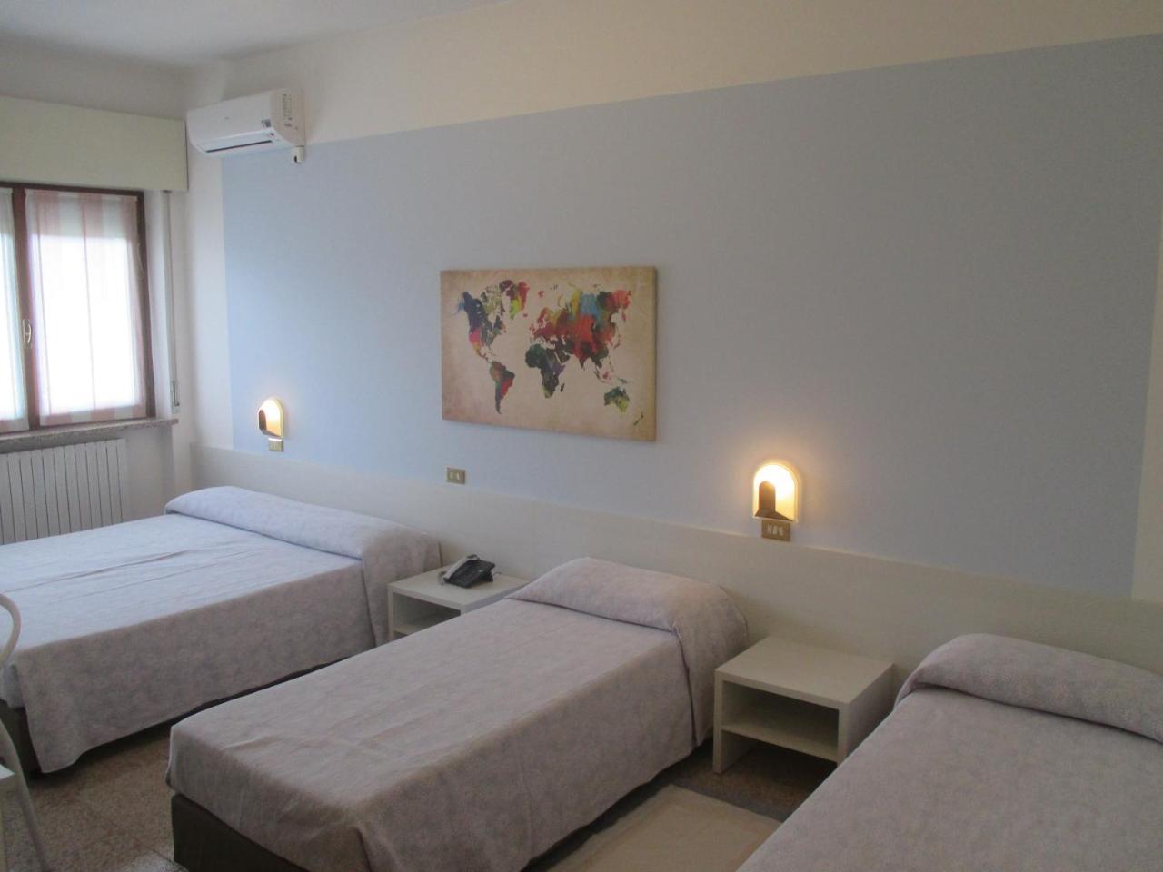 Hotel O'Scugnizzo 2 ベッルーノ エクステリア 写真