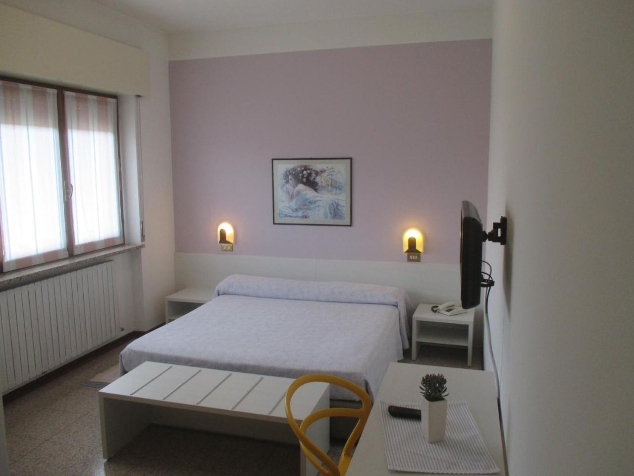 Hotel O'Scugnizzo 2 ベッルーノ エクステリア 写真