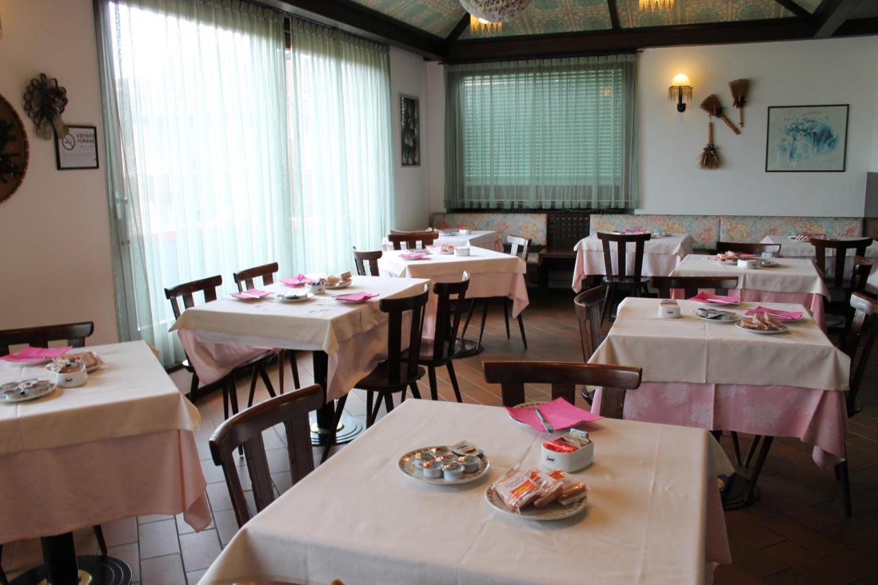 Hotel O'Scugnizzo 2 ベッルーノ エクステリア 写真
