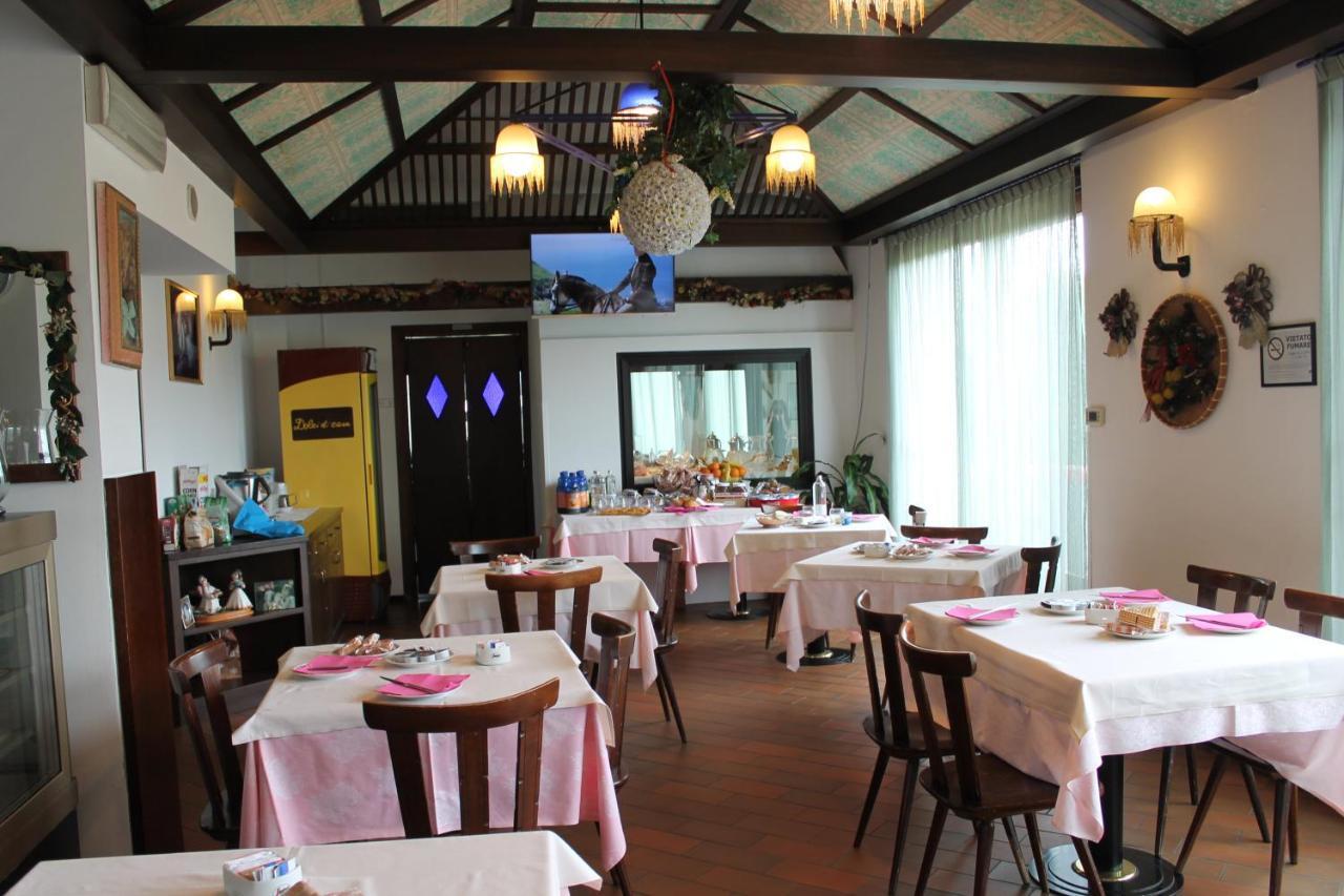 Hotel O'Scugnizzo 2 ベッルーノ エクステリア 写真